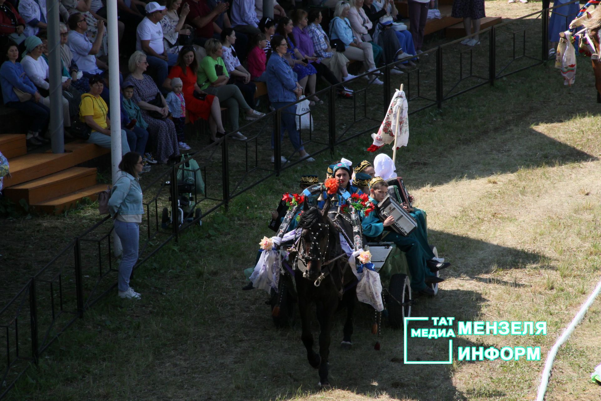 Театрализованное представление на мензелинском Сабантуе