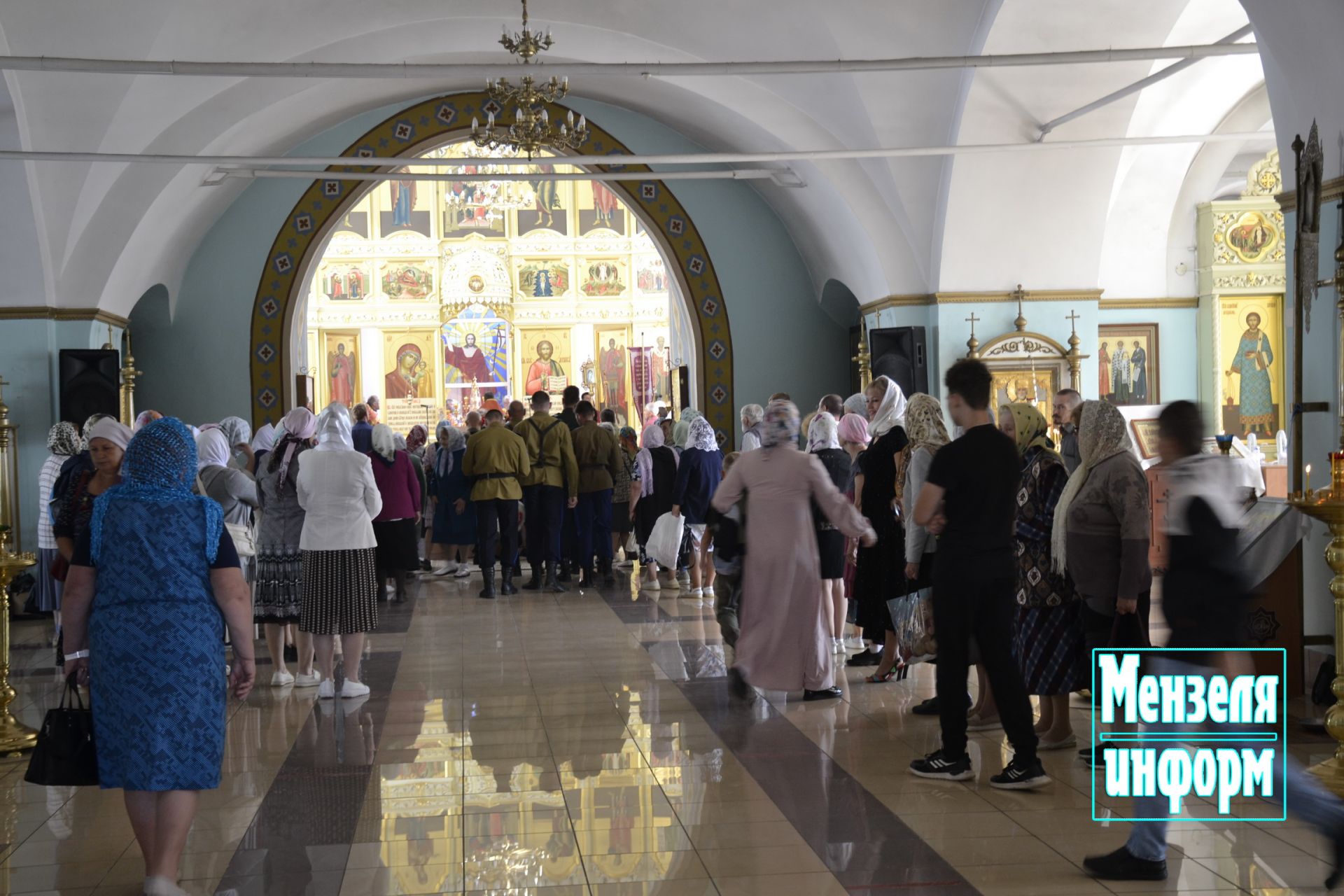 В день памяти преподобномученицы Маргариты в Мензелинске прошли праздничное богослужение и крестный ход