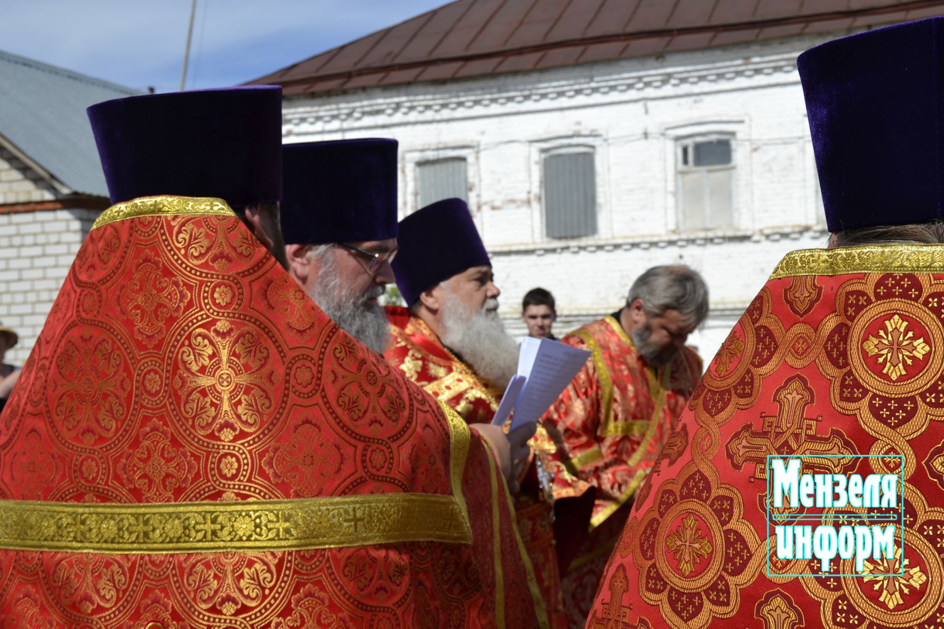 В день памяти преподобномученицы Маргариты в Мензелинске прошли праздничное богослужение и крестный ход