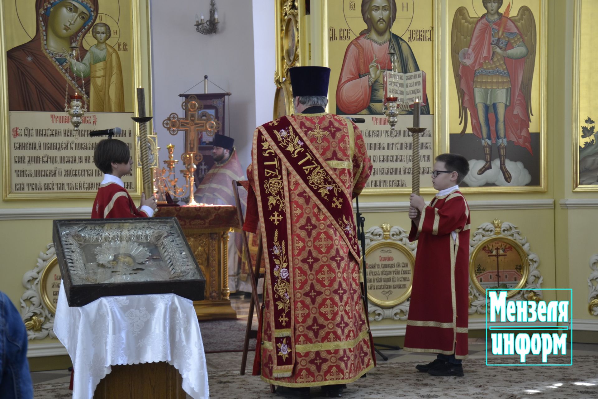 В день памяти преподобномученицы Маргариты в Мензелинске прошли праздничное богослужение и крестный ход