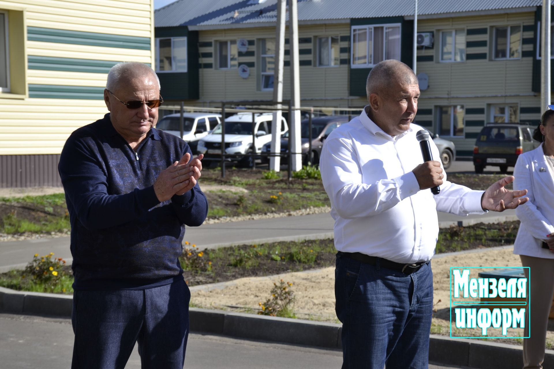 В Мензелинске торжественно  открыли двор, благоустроенный по программе "Наш двор"