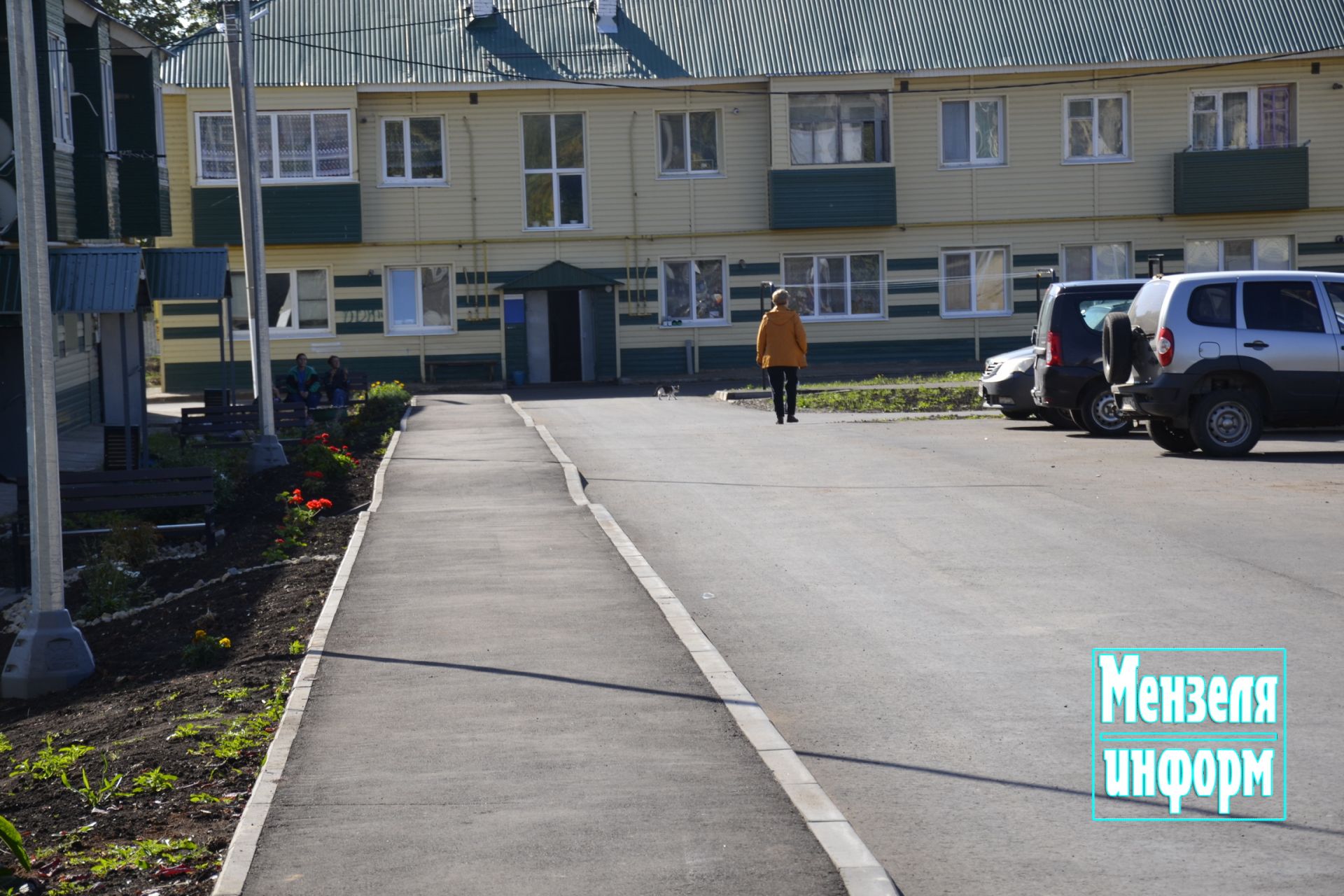 В Мензелинске торжественно  открыли двор, благоустроенный по программе "Наш двор"