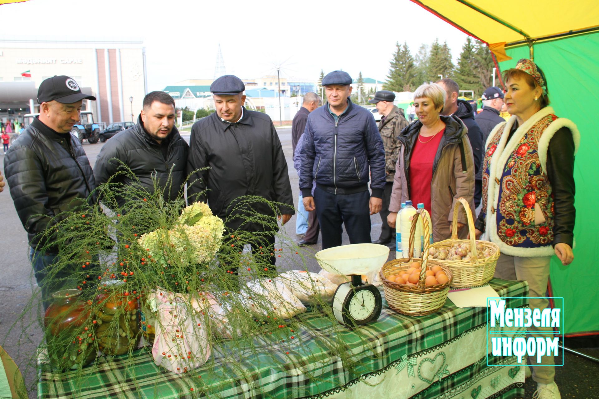 Первая осенняя ярмарка в Мензелинске