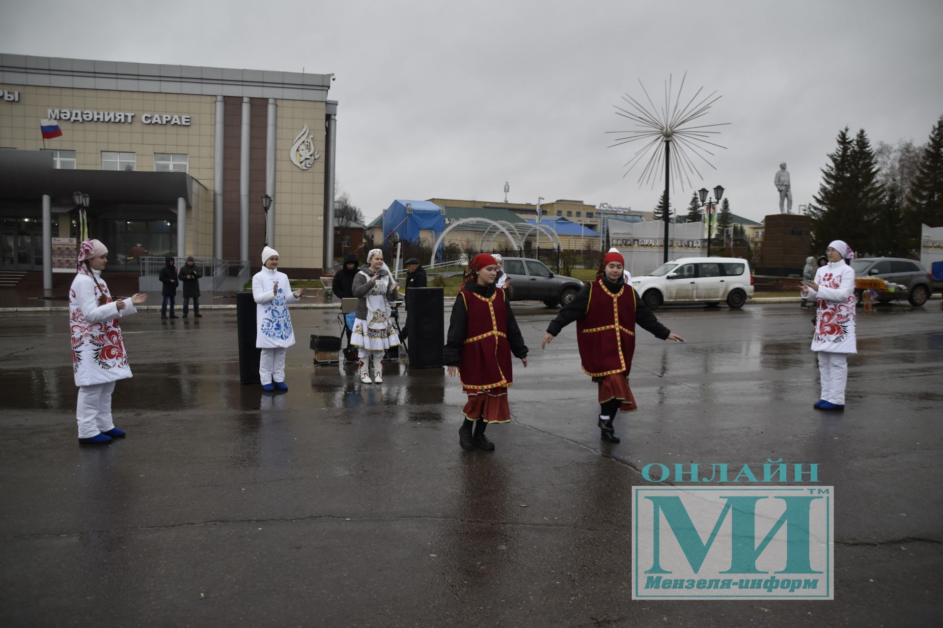 Мгновения праздничной ярмарки в Мензелинске