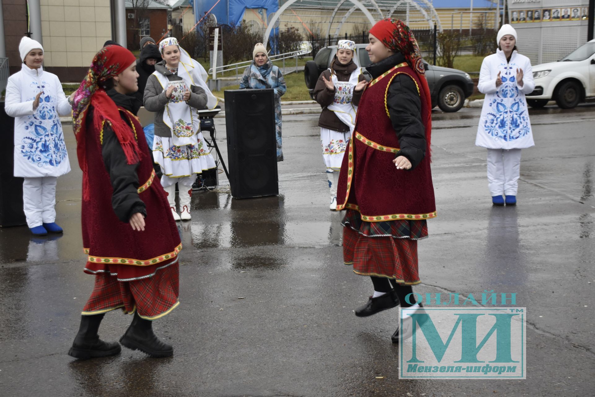 Мгновения праздничной ярмарки в Мензелинске