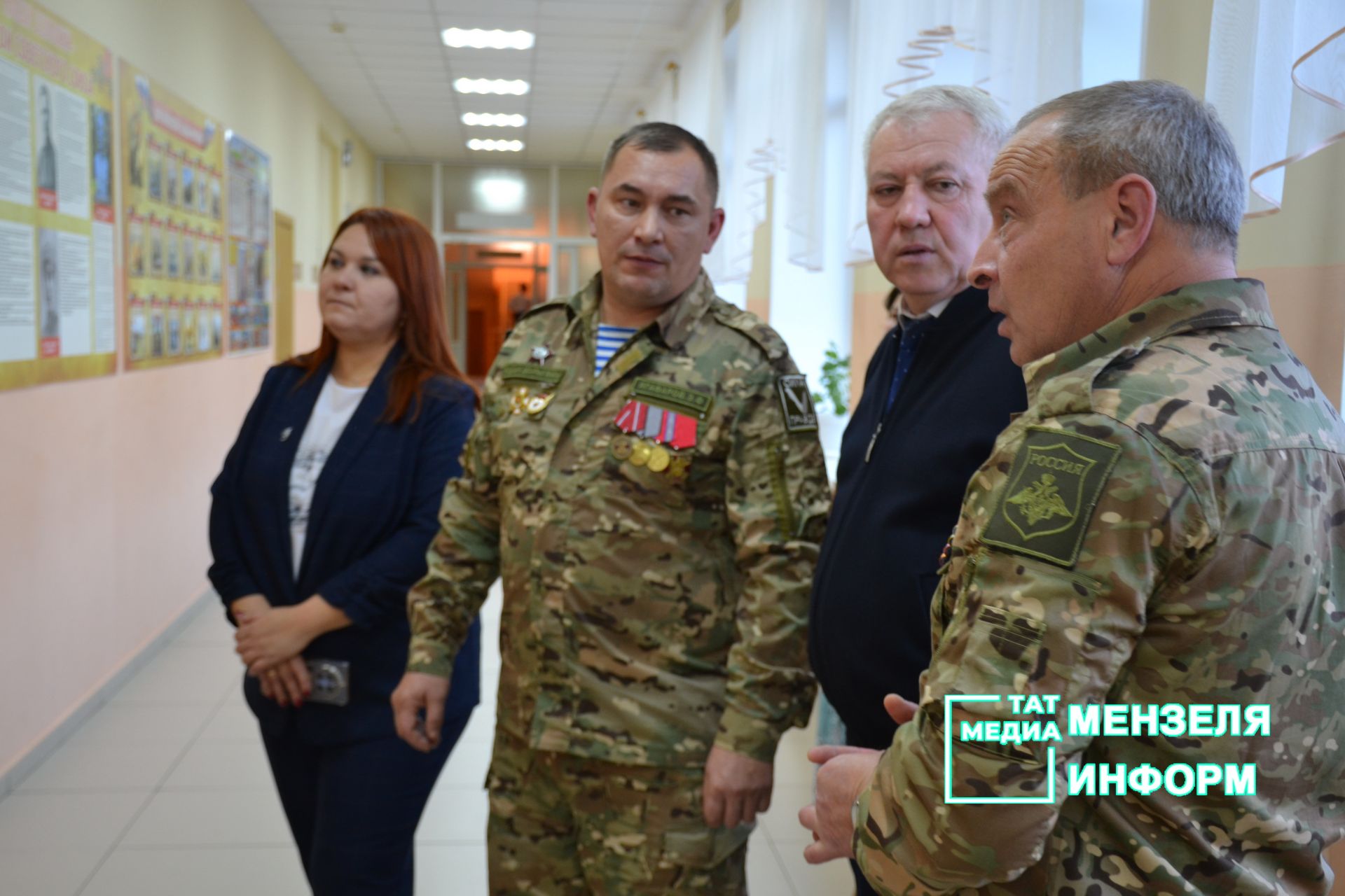 Педагоги и сотрудники СОШ №2 награждены благодарственными письмами за помощь бойцам СВО