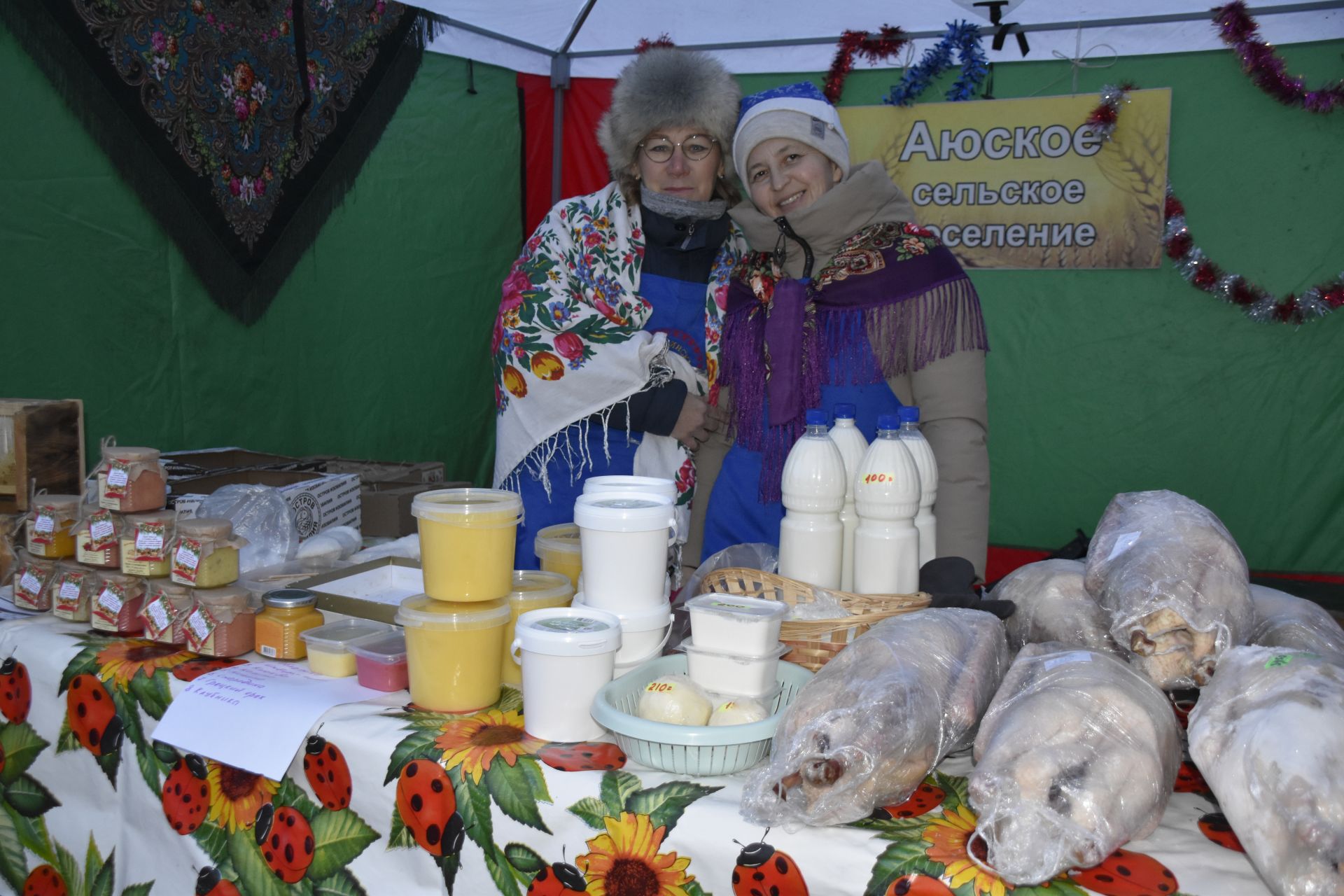 Мгновения предновогодней ярмарки в Мензелинске