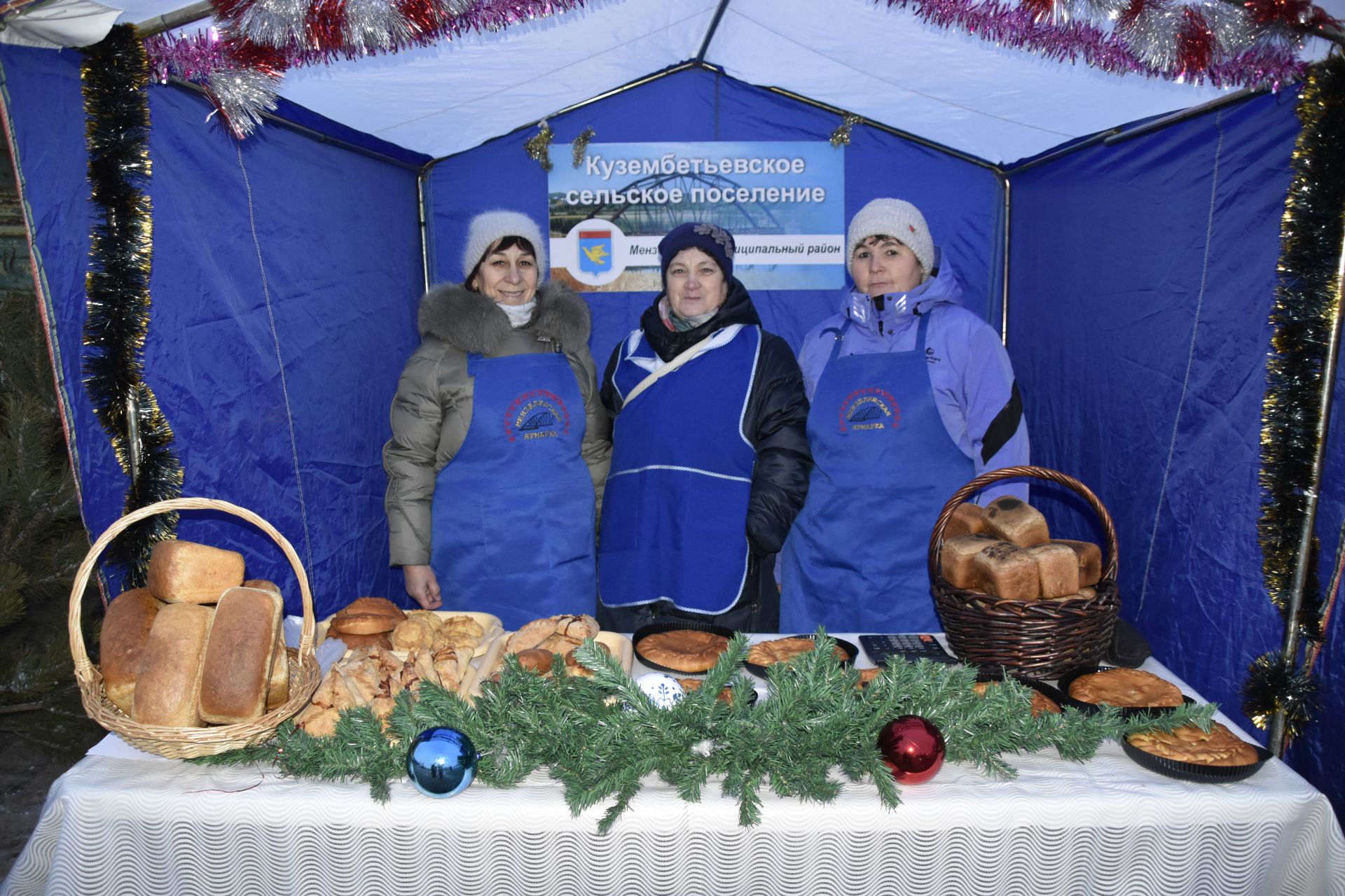 Мгновения предновогодней ярмарки в Мензелинске