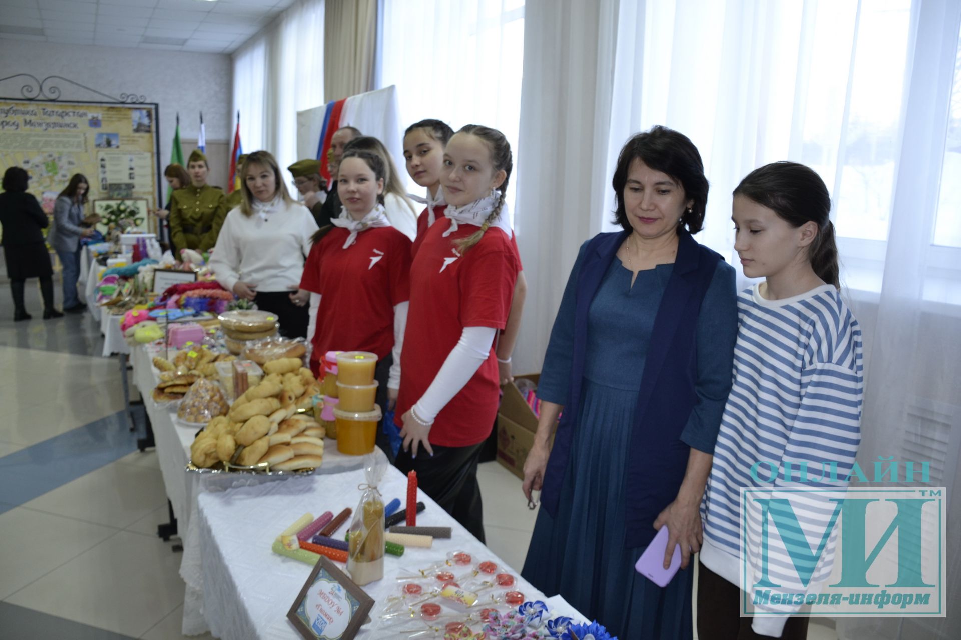 На благотворительной ярмарке в Мензелинске представлены различные товары