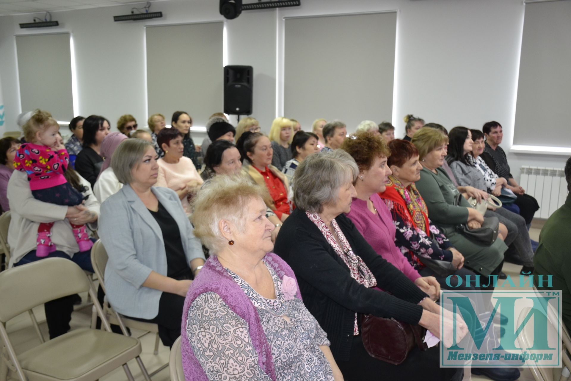 В&nbsp;молодежном центре «Ялкын» Мензелинска прошел праздничный концерт, посвященный 8 марта