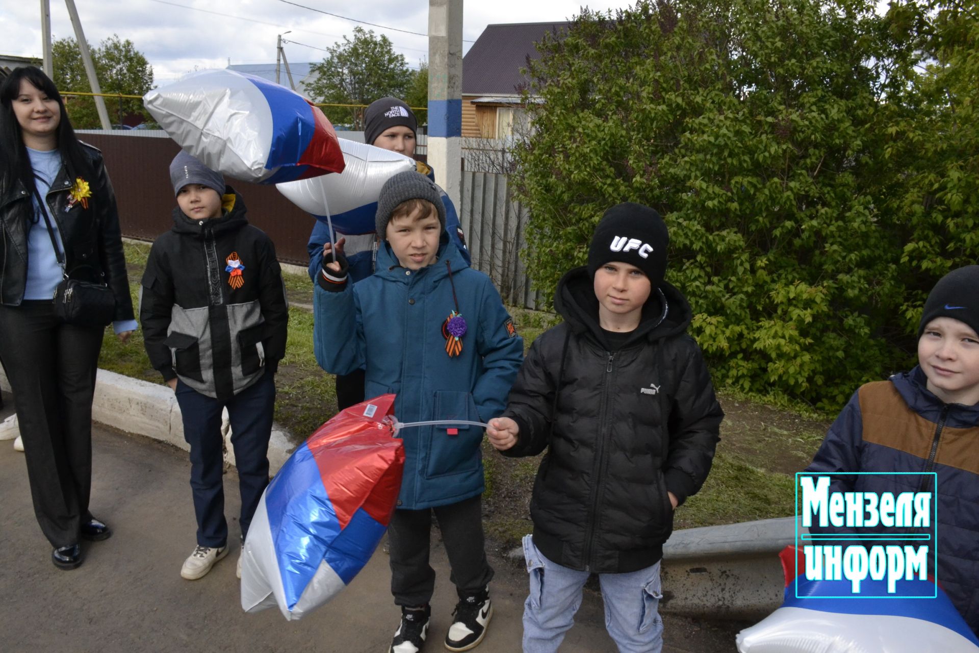 Улицы Мензелинска в праздник 9 Мая обрели торжественный вид