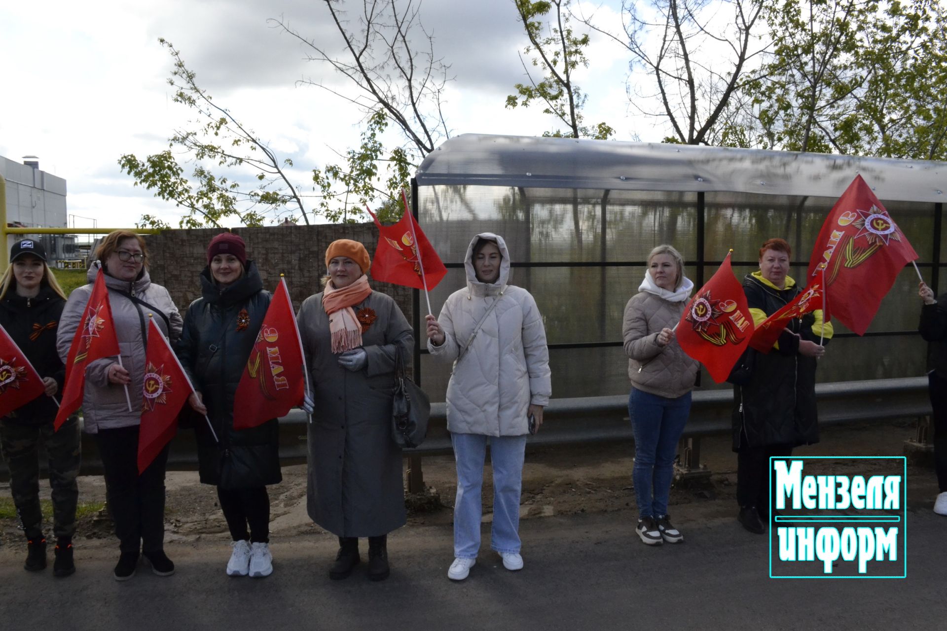 Улицы Мензелинска в праздник 9 Мая обрели торжественный вид