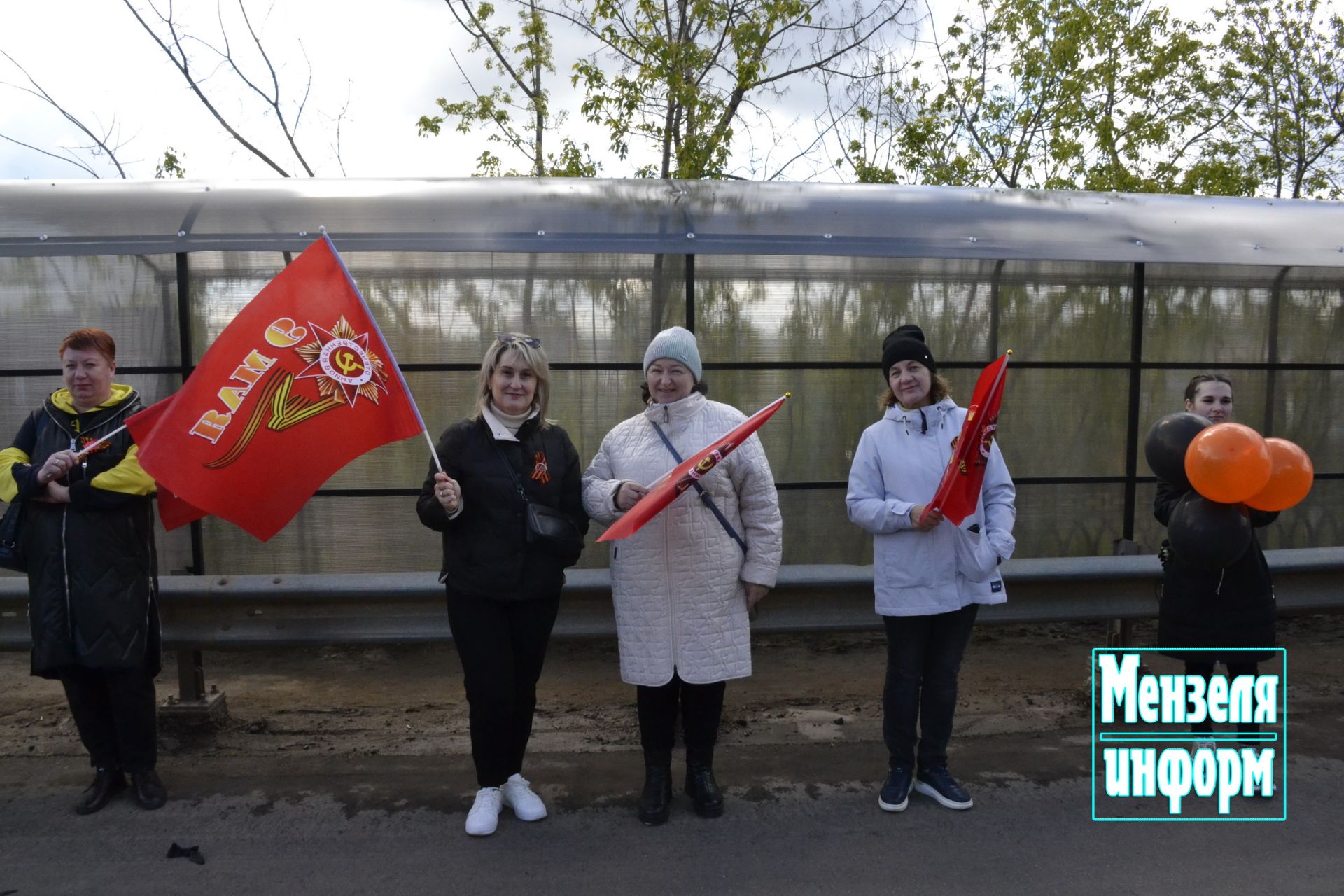 Улицы Мензелинска в праздник 9 Мая обрели торжественный вид