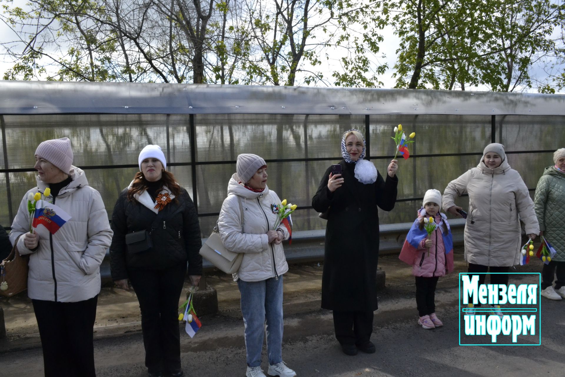 Улицы Мензелинска в праздник 9 Мая обрели торжественный вид