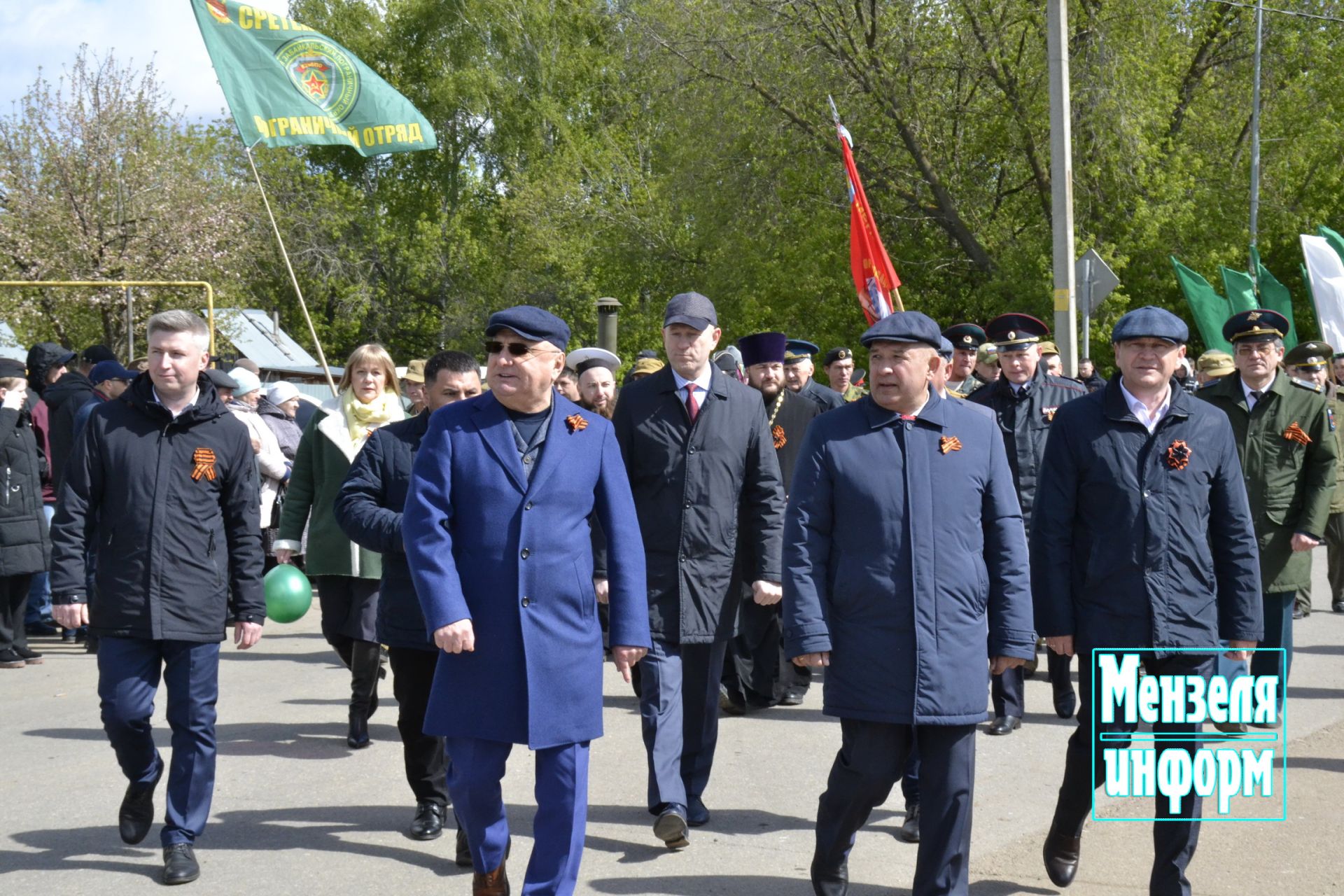 Улицы Мензелинска в праздник 9 Мая обрели торжественный вид