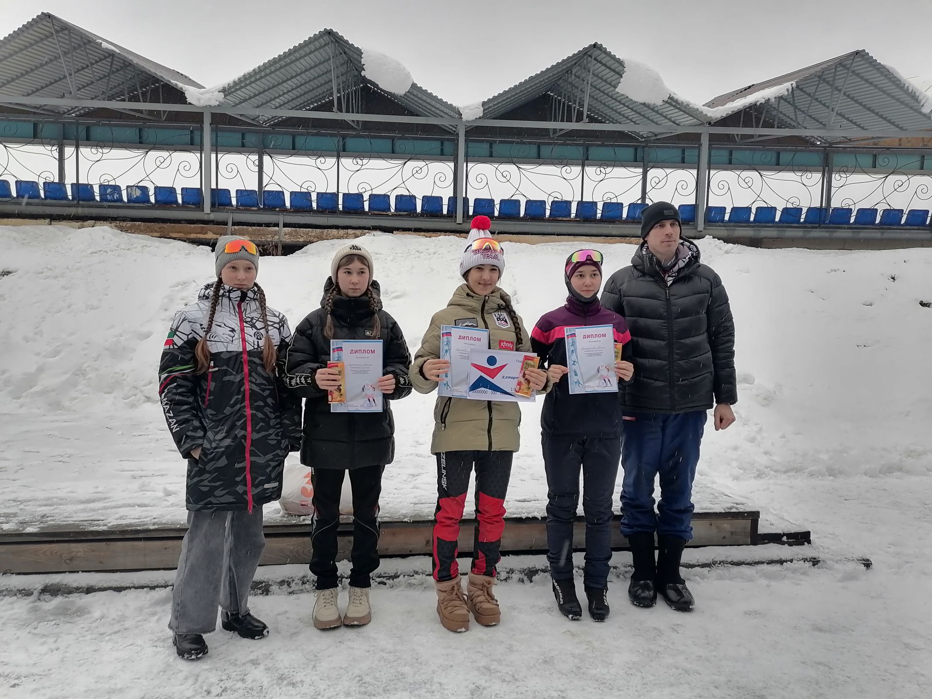 Соревнования на призы Деда Мороза по лыжным гонкам