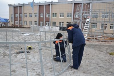 Почему заменили конструкцию елки в парке М.Джалиля на новую?