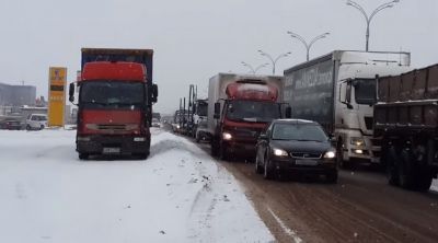 В Набережных Челнах водители фур устроили акцию протеста (видео)