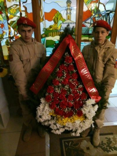 Делегация Мензелинского района возложили цветы к Мемориалу памяти Героям Великой Отечественной войны в Парке Победы г.Казани