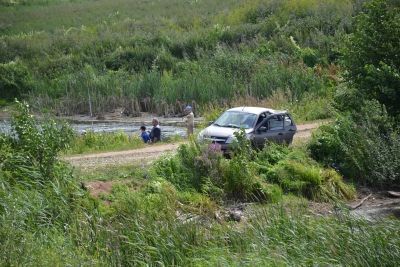 Рыбаки около пруда в селе Коноваловка