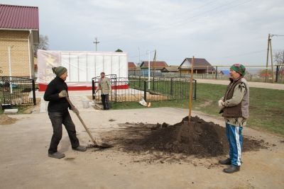 Мәлкәндә вафат булган якташлар истәлегенә мемориал ачыла