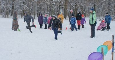 Дети Мензелинска расколдовали парк Победы