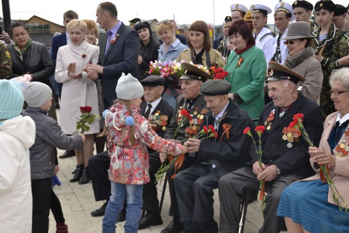 В Мензелинске прошел молодежный митинг