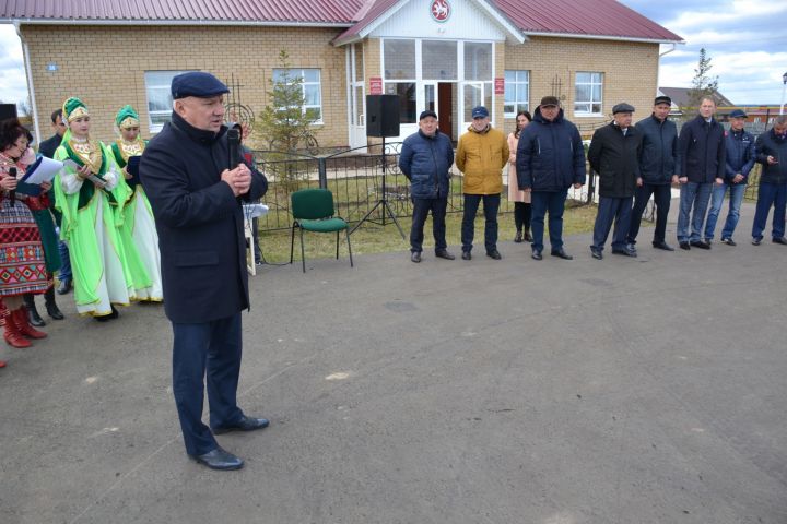 Азат Хамаев сдержал обещание: в Дусай-Кичу появилась дорога