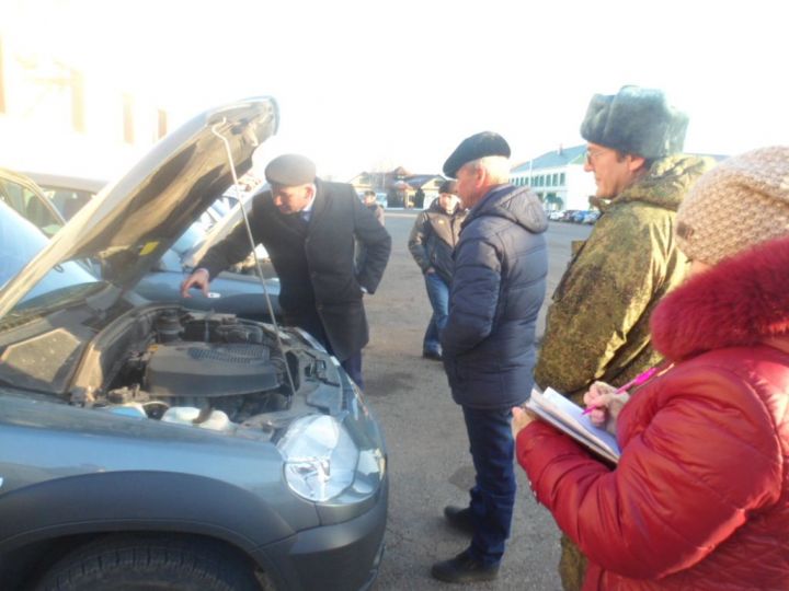 В Мензелинске проверили мобилизационную готовность транспортных средств сельских поселений