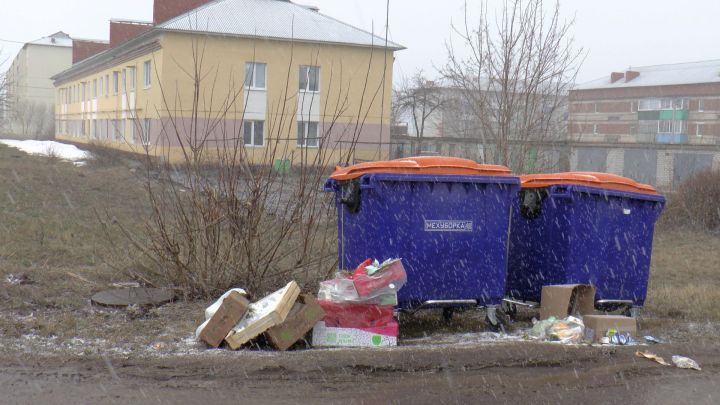 Удобно должно быть прежде всего жильцам, ведь они платят за свой мусор