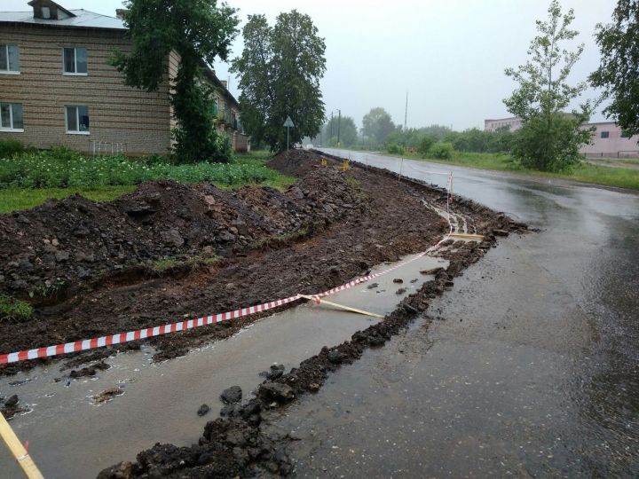 В поселке Изыскателей начались работы по устройству тротуаров