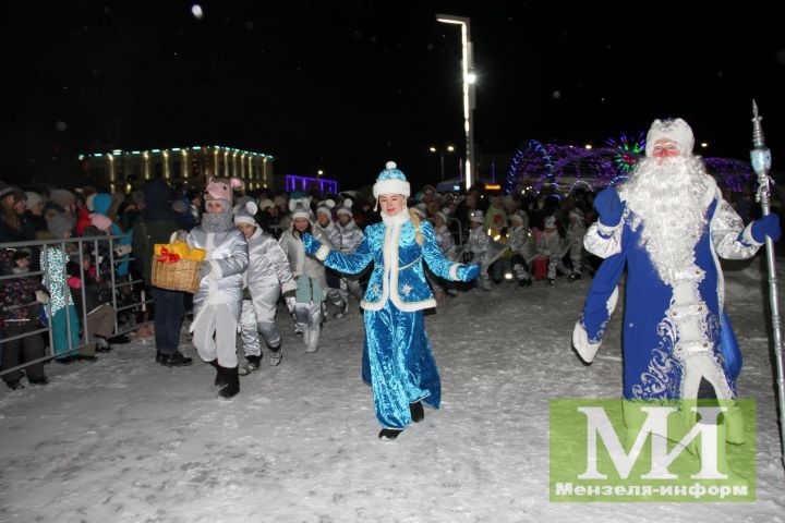 Новогоднее представление в Мензелинске