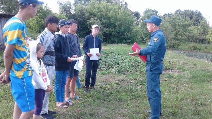 Пожарной безопасности надо учиться с малых лет