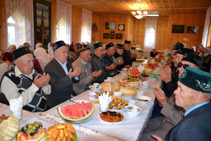 Торжество в честь Курбан-байрама в селе Топасево