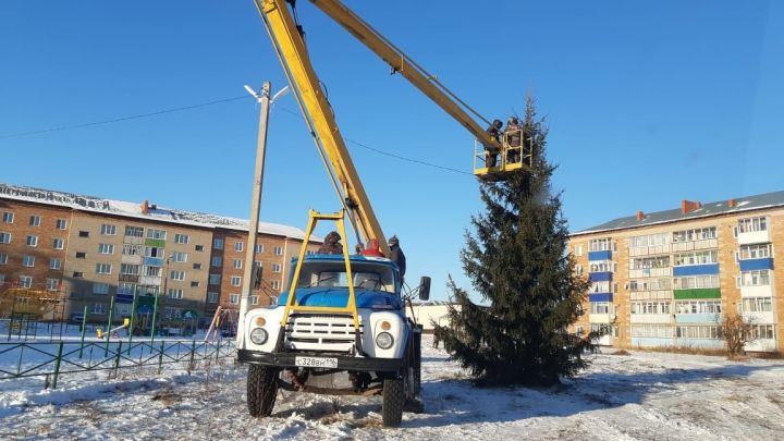 Город Мензелинск готовится к Новому году