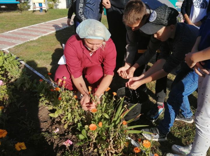 В Мензелинске почтили память погибших в Беслане