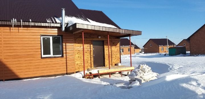 Большинство домов на новом участке в поселке Садак возводит Николай Секунов