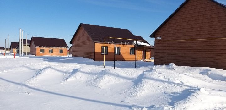 Большинство домов на новом участке в поселке Садак возводит Николай Секунов