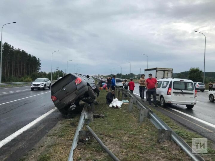 На трассе М-7 в&nbsp;РТ автомобиль сбил женщину с ребенком