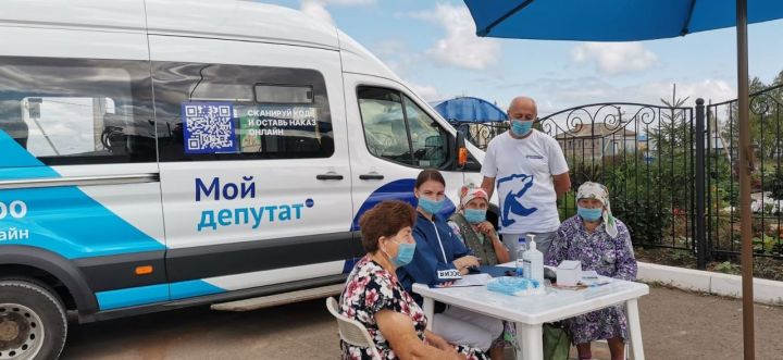 В Мензелинском районе пришедшие на мобильную общественную приемную сельчане поднимали вопросы местного значения