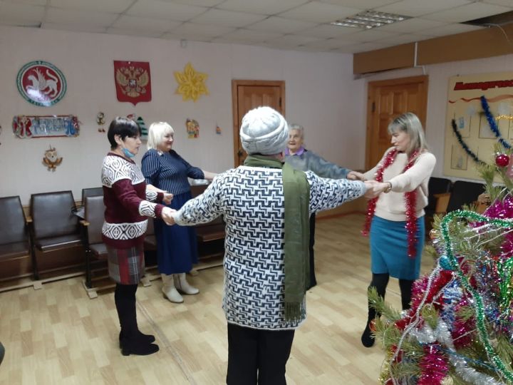 В обществе слепых Мензелинского района прошла конкурсная программа «Этот Старый Новый год»