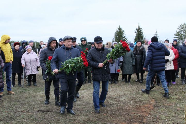 В Мензелинском районе простились с настоящим патриотом нашей Родины Евгением Касаткиным