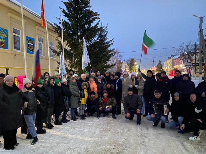 Артисты Мензелинского театра ушли защищать Родину