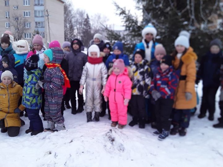 Руководство ТОС №5 провело первый новогодний праздник в Мензелинске