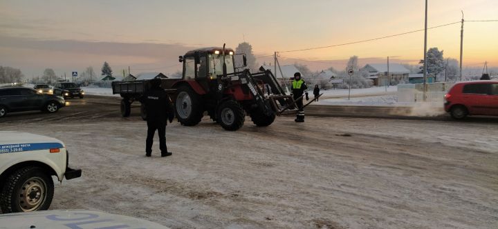 В Мензелинске проверяют всех автомобилистов на нарушения ПДД