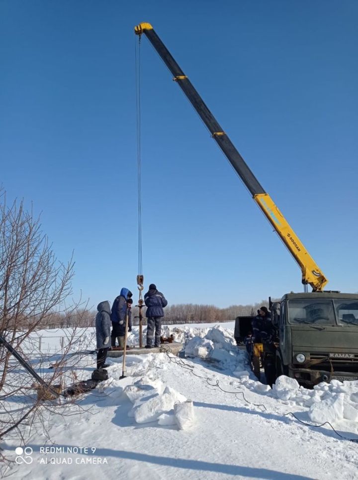 В Урусове устанавливают глубинный насос