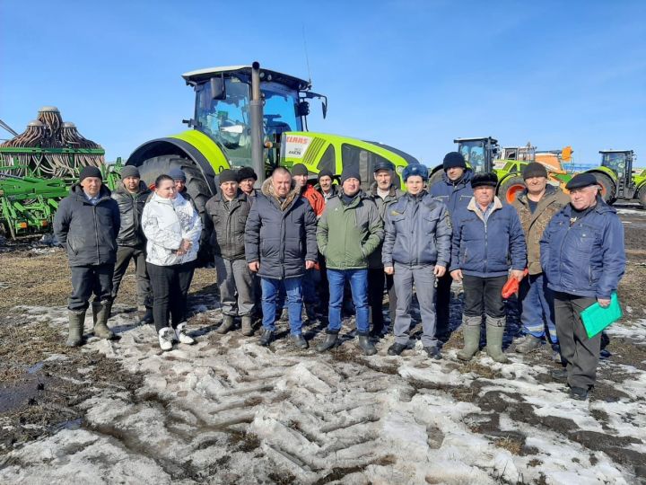 Готовность механизаторов Мензелинского района к весеннему севу была оценена очень высоко