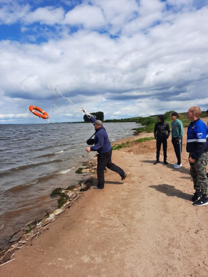 В Мензелинске прошло обучение 8-ми спасателей по программе «Матрос –спасатель»