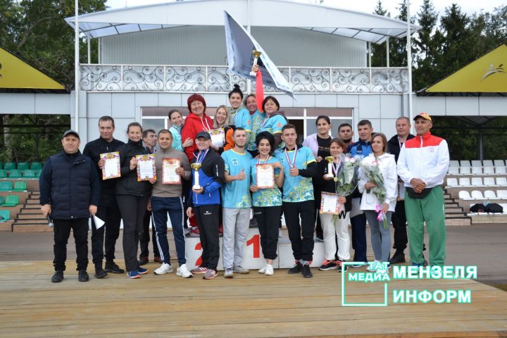 В районной спартакиаде победила команда Мензелинского театра