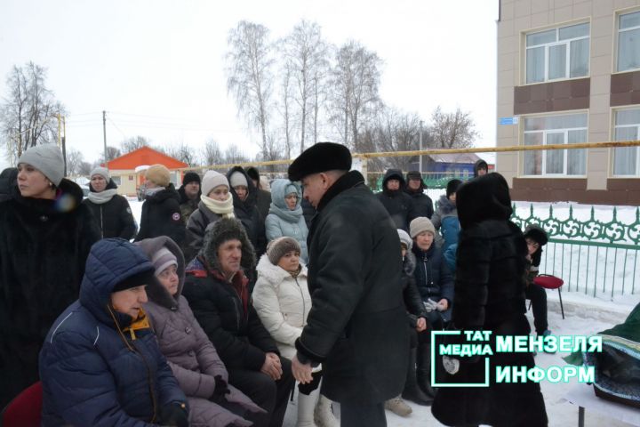 В Деукове проводили в последний путь храброго сына Мензелинского района